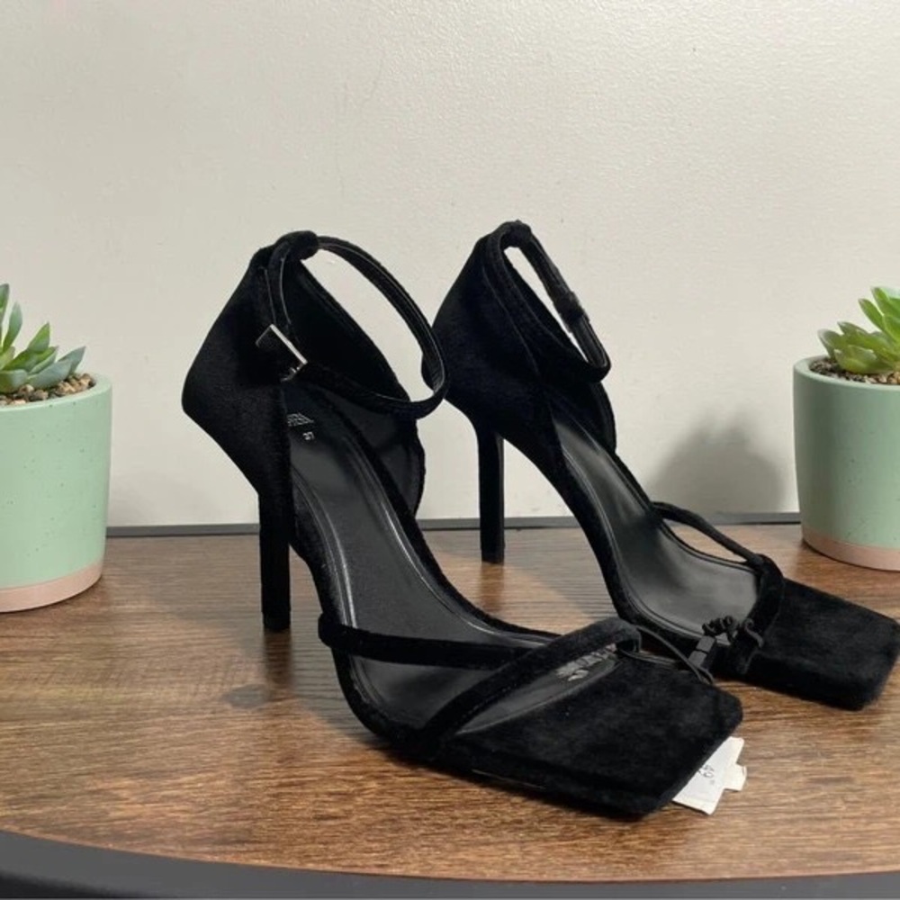 Elegant Black Velvet Heels